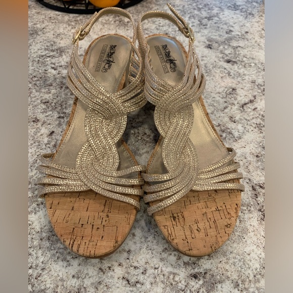 Coach And Four Sandals Low Wedge Cork Heel Open Toe Gold Straps Womens US 9 B182 - Picture 1 of 9